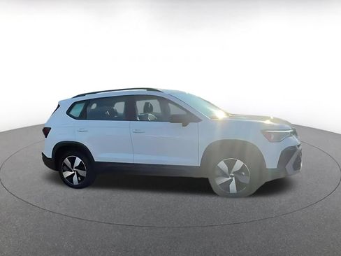 Used 2026 Volkswagen Taos S AWD/4WD image 2