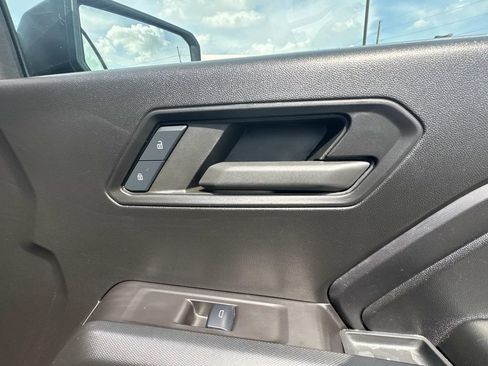 Used 2024 Chevrolet Colorado Trail Boss w/ LPO, Dark Essentials Package AWD/4WD image 15