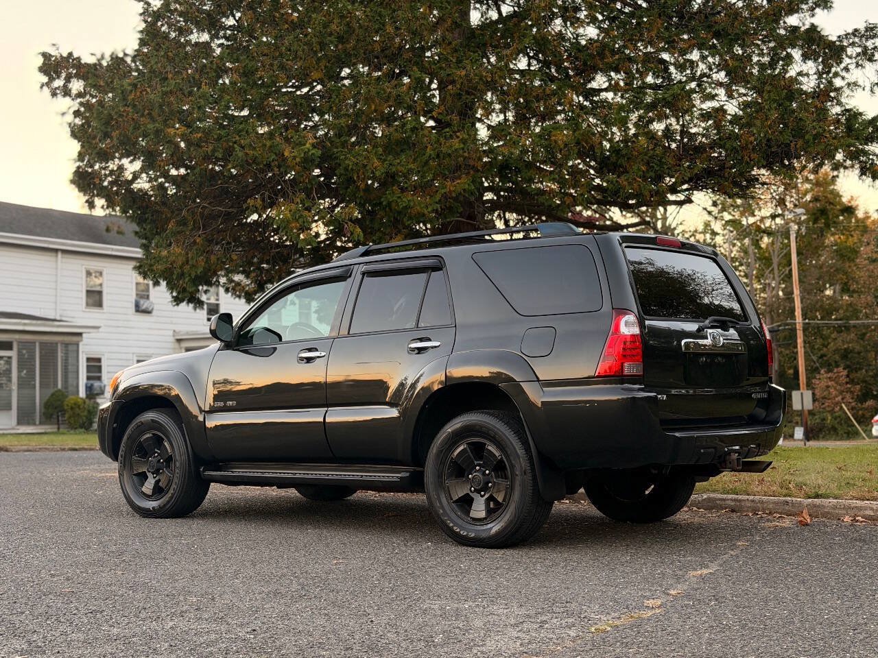 Used 2007 Toyota 4Runner SR5 AWD/4WD image 22