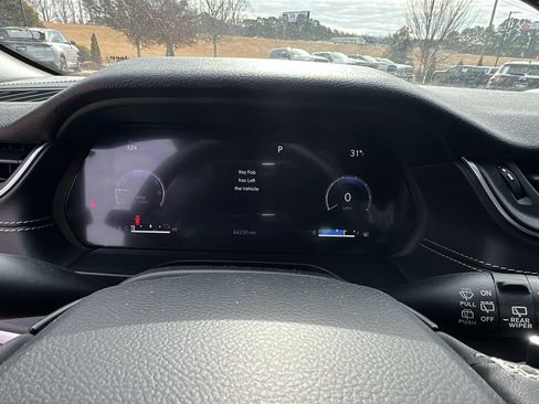 Used 2023 Jeep Grand Cherokee Altitude image 28