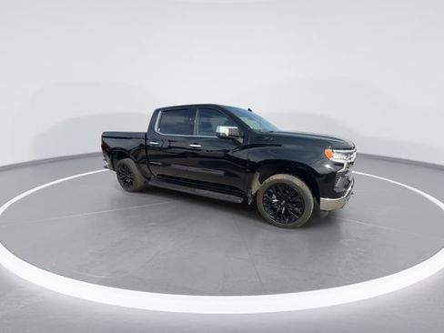 Used 2024 Chevrolet Silverado 1500 LTZ AWD/4WD image 2