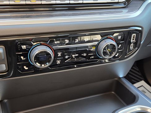 New 2026 Chevrolet Silverado 1500 LTZ w/ LTZ Premium Package image 7