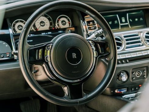 Used 2014 Rolls-Royce Wraith image 6