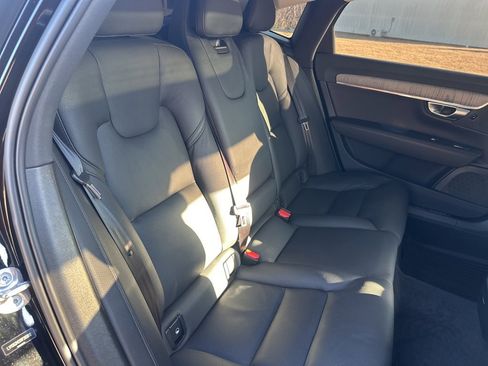 Used 2024 Volvo S90 B6 Plus image 37