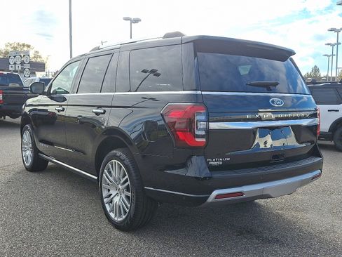 Certified 2024 Ford Expedition Platinum image 8
