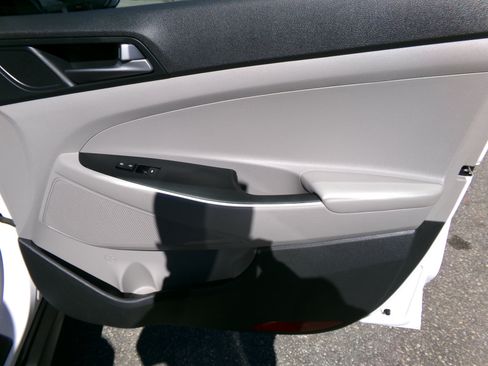 Used 2017 Hyundai Tucson SE image 26