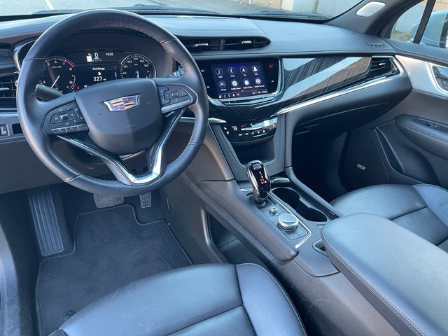Used 2025 Cadillac XT6 Premium Luxury AWD/4WD image 12