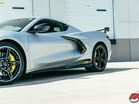 Used 2021 Chevrolet Corvette Stingray Premium Cpe w/ Z51 Performance Package image 63