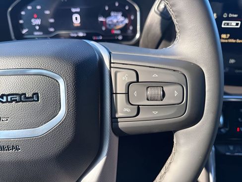 Used 2025 GMC Sierra 2500 Denali image 18