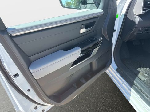 New 2026 Toyota Tundra Limited AWD/4WD image 17