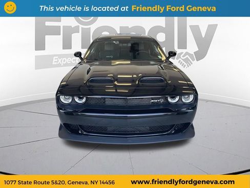 Used 2023 Dodge Challenger SRT Hellcat RWD image 2