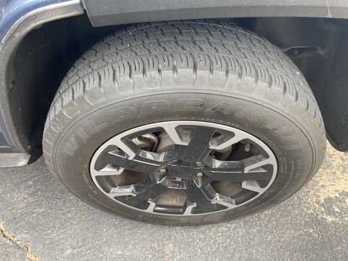 Used 2023 Jeep Renegade Trailhawk image 19