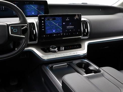 New 2025 Ford Expedition Max Platinum w/ Driver's Package image 16