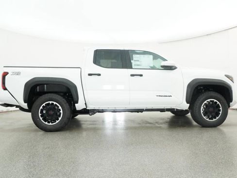 New 2026 Toyota Tacoma TRD Off-Road AWD/4WD image 69