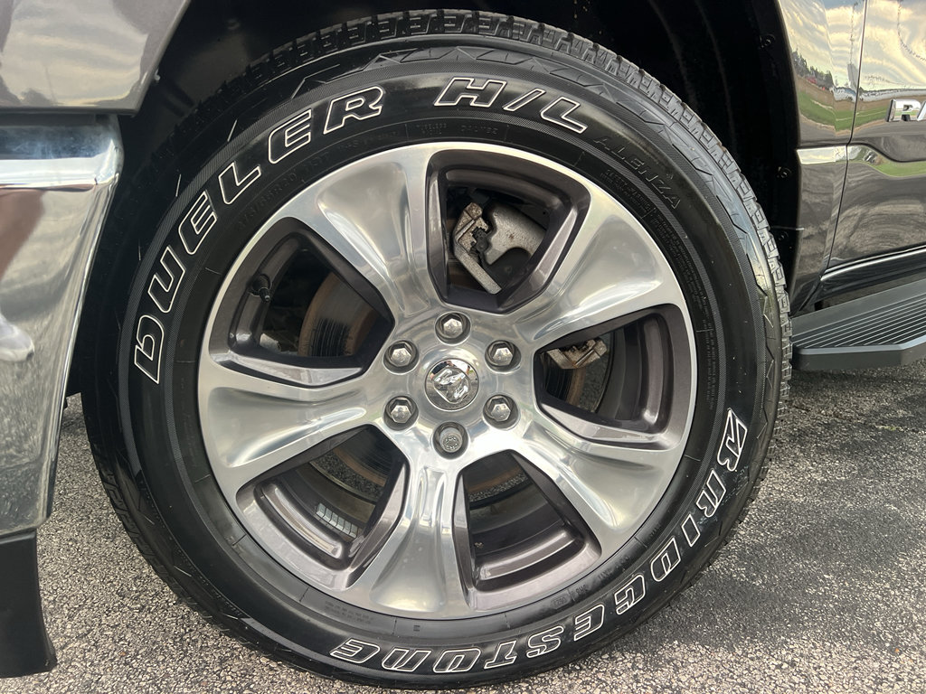 Used 2023 RAM 1500 Laramie AWD/4WD image 9