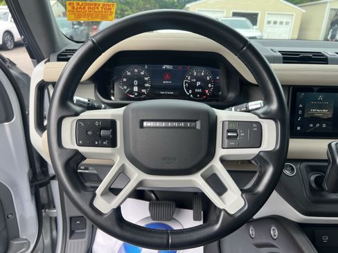 Certified 2022 Land Rover Defender 90 S AWD/4WD image 20