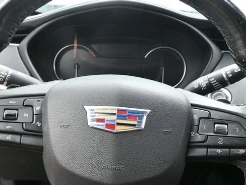 Used 2019 Cadillac XT4 Premium Luxury AWD/4WD image 18