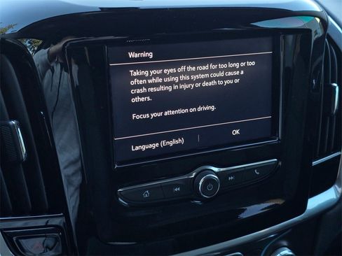 Used 2020 Chevrolet Traverse LS image 28