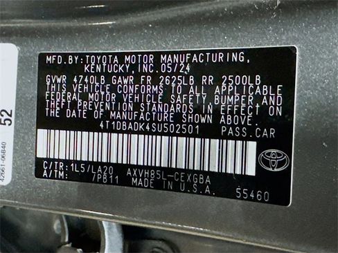 Used 2025 Toyota Camry XLE image 14