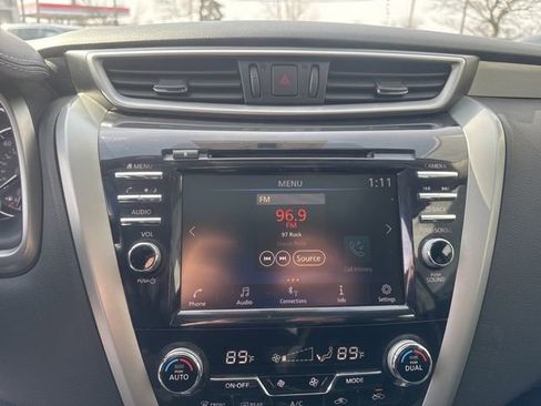 Used 2019 Nissan Murano SV w/ Premium Package image 17