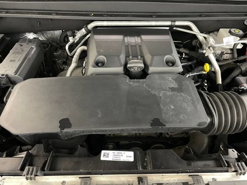 Certified 2024 GMC Canyon AT4 w/ Technology Package AWD/4WD image 48