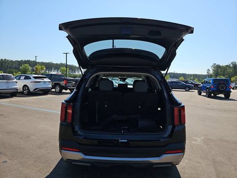 Used 2024 Kia Sorento S FWD image 19