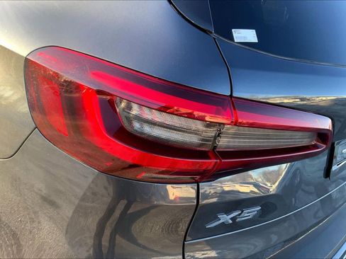 Used 2021 BMW X5 xDrive40i w/ Premium Package image 27