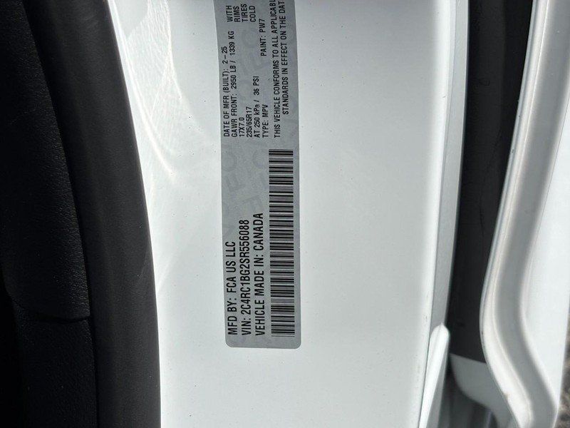 Used 2025 Chrysler Pacifica Select FWD image 26