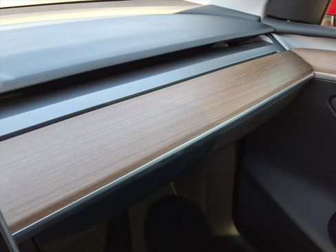 Used 2023 Tesla Model Y Long Range image 42