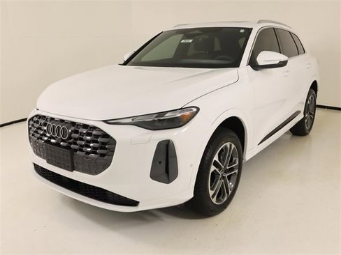 New 2025 Audi Q5 Premium image 1