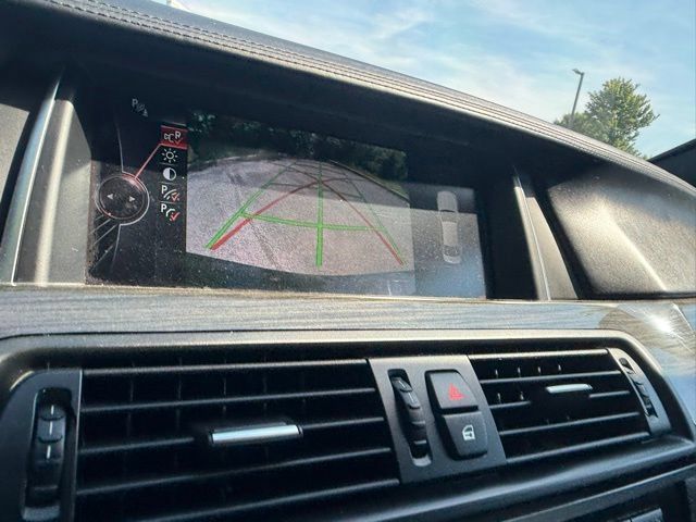 Used 2015 BMW 550i xDrive Sedan AWD/4WD image 24