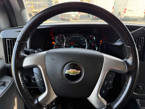 Used 2017 Chevrolet Express 2500 LS image 28
