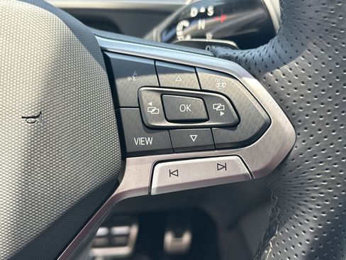 New 2026 Volkswagen Tiguan SEL R-Line AWD/4WD image 18