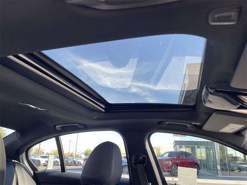 Used 2022 BMW 330i Sedan w/ Convenience Package image 31