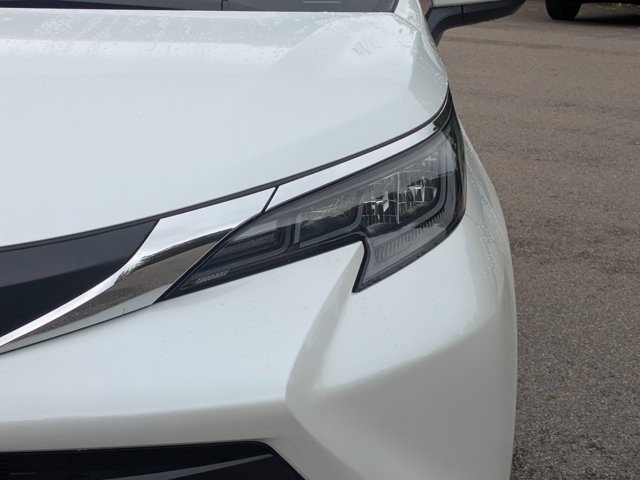 Used 2024 Toyota Sienna XLE w/ XLE Plus Package AWD/4WD image 15