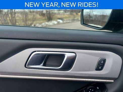 New 2026 Ford Explorer Active image 12