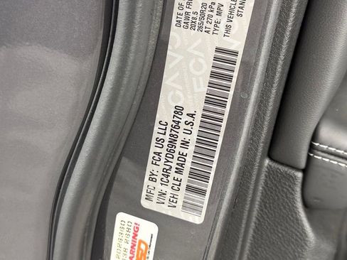 Used 2022 Jeep Grand Cherokee Overland w/ Advanced Protech Group III AWD/4WD image 37