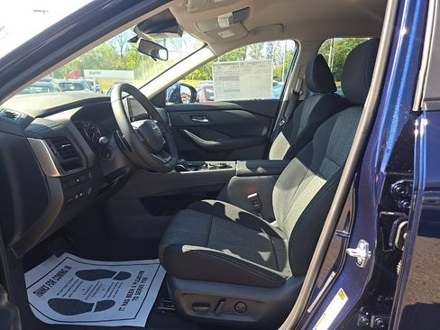 New 2026 Nissan Rogue SV image 9