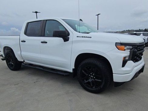 Used 2023 Chevrolet Silverado 1500 Custom w/ Rally Edition RWD image 2