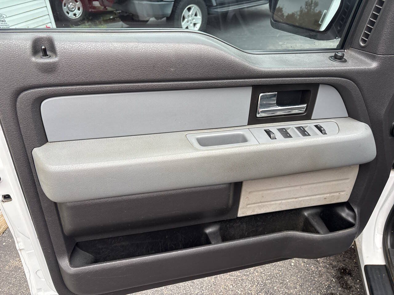 Used 2014 Ford F150 XL w/ Equipment Group 101A Mid AWD/4WD image 15