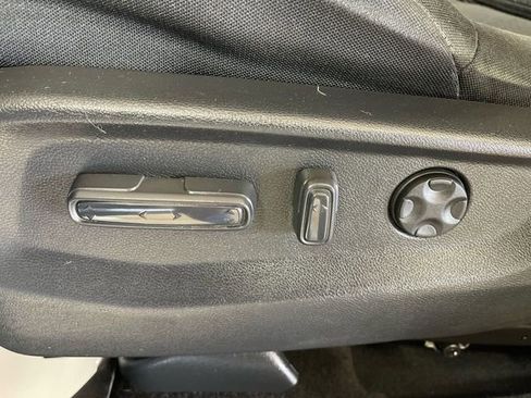 Used 2020 Honda CR-V EX image 12