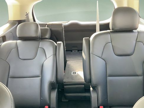 Used 2023 Kia Telluride S image 11