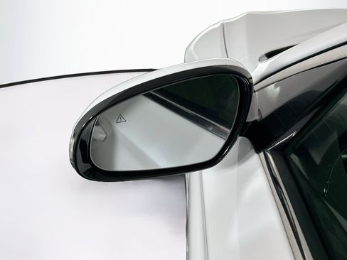 Used 2025 Genesis G70 2.5T RWD image 16