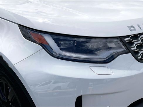 Certified 2025 Land Rover Discovery S AWD/4WD image 25