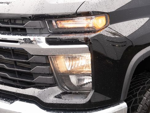 Used 2024 Chevrolet Silverado 3500 LT image 16