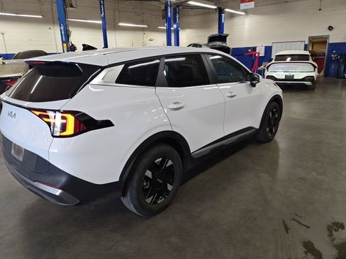 Certified 2026 Kia Sportage LX FWD image 10
