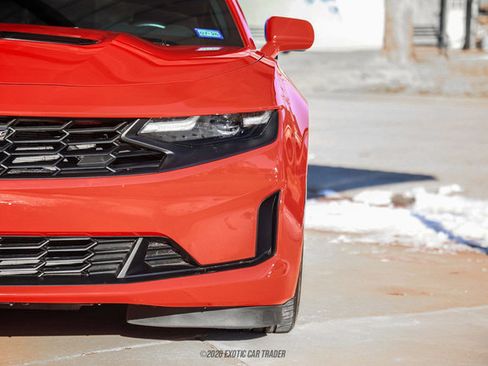 Used 2020 Chevrolet Camaro LT image 41