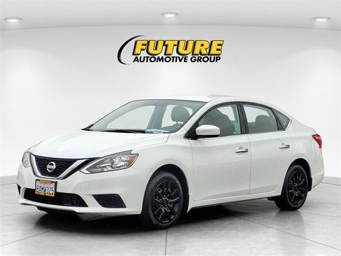Used 2018 Nissan Sentra S image 5