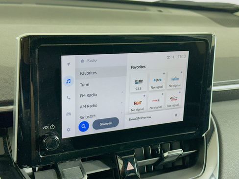 Used 2023 Toyota Corolla Cross XLE image 18