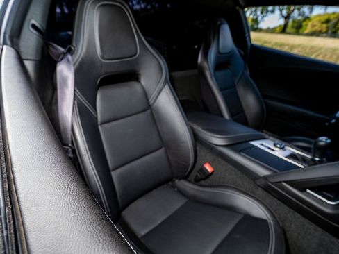 Used 2017 Chevrolet Corvette Z06 RWD image 8